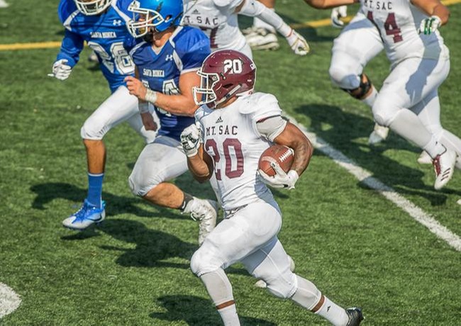 Sophomore Running Back Andre Walker (Photo Credit: Dave Aguilera)