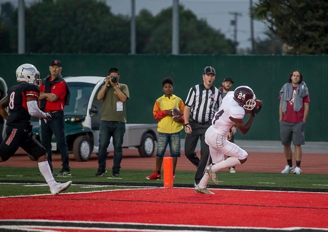 Chris Jackson catches an 18-yard Touchdown