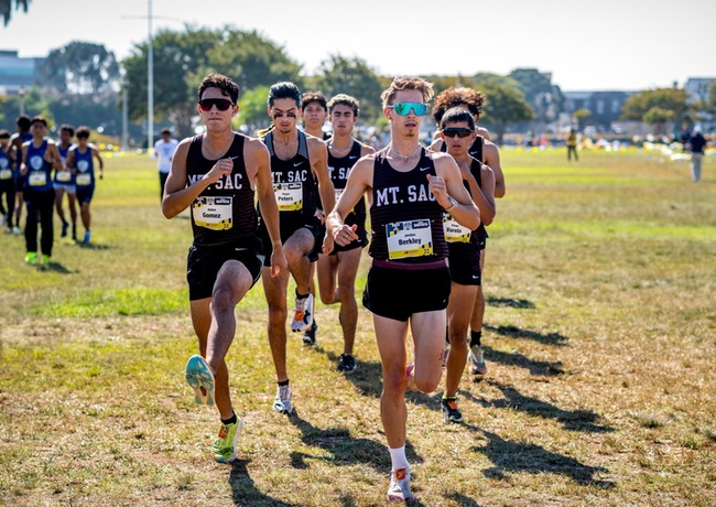 Men's Cross Country Places Second at Manny Bautista Cross Country Invitational.